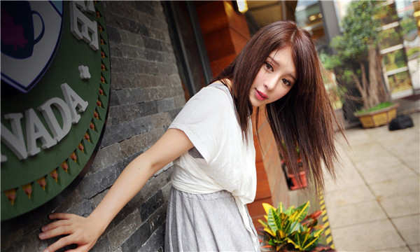 中山想找一个女性生孩子给报酬-｛找个女人生孩子多少钱｝